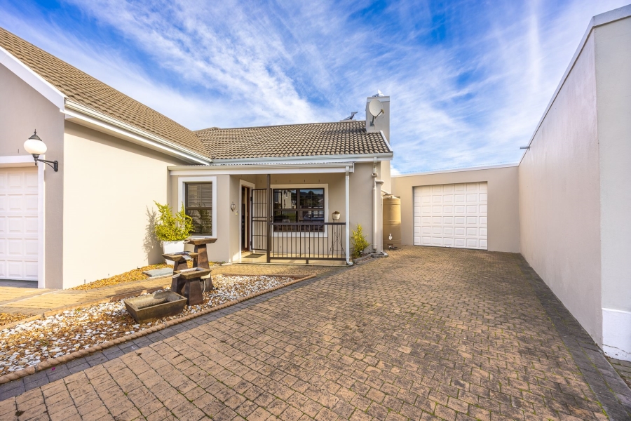 3 Bedroom Property for Sale in Zevenzicht Western Cape